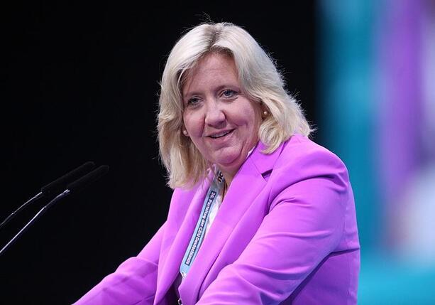 Bild vergr&ouml;&szlig;ern: Kandidatin für CDU-Vizevorsitz wirbt für mehr Frauen in der Partei