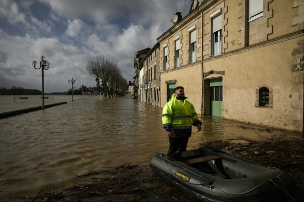Bild vergr&ouml;&szlig;ern: Drei Tote durch Wintersturm Nils in Frankreich und Spanien