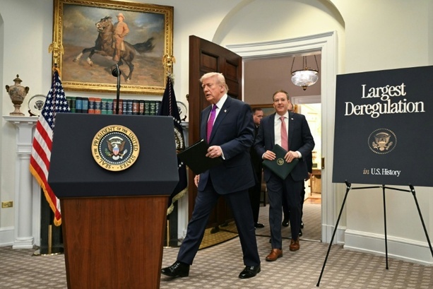 Bild vergr&ouml;&szlig;ern: Massive Kritik an Abschaffung zentraler US-Klimavorgabe durch US-Präsident Trump