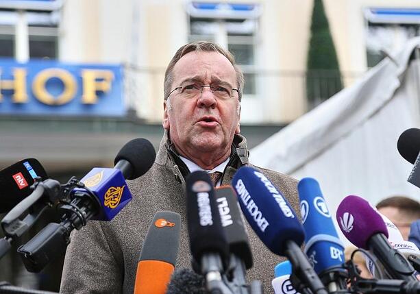 Bild vergr&ouml;&szlig;ern: Pistorius sieht ukrainische Front festgefahren