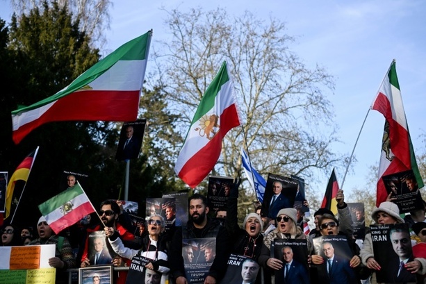 Bild vergr&ouml;&szlig;ern: 100.000 Teilnehmer bei Demonstration gegen iranische Regierung in München erwartet