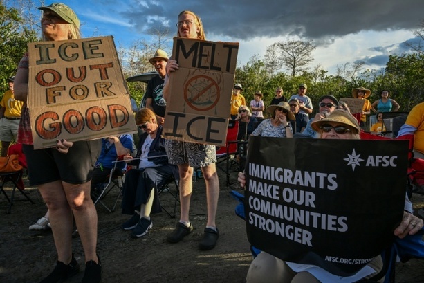 Bild vergr&ouml;&szlig;ern: US-Regierung will 38 Milliarden Dollar für neue Abschiebegefängnisse ausgeben