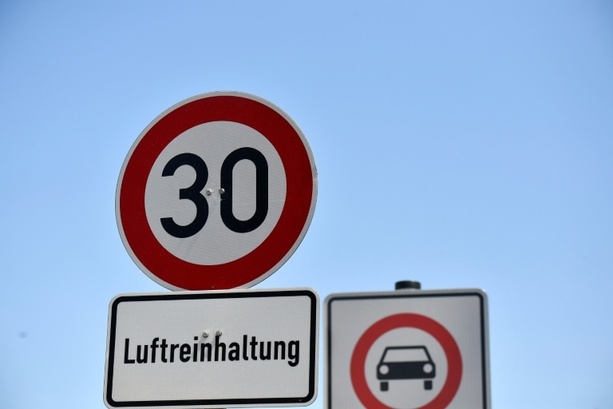 Bild vergr&ouml;&szlig;ern: Gericht kippt Rückkehr zu Tempo 50 auf Hauptverkehrsachse in München