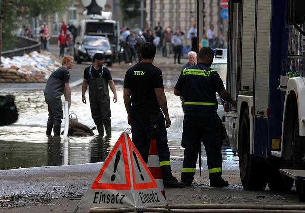 Bild vergr&ouml;&szlig;ern: Prien kündigt Gesetzentwurf zu Gesellschaftsdiensten an