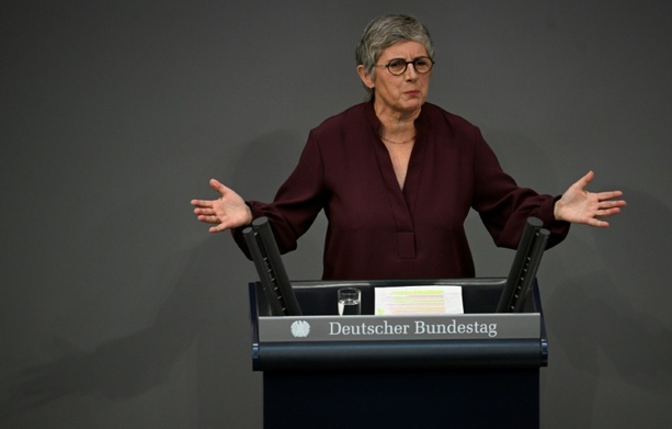 Bild vergr&ouml;&szlig;ern: Grüne fordern Merz zu mehr Unterstützung für Ukraine auf