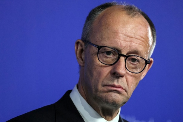 Bild vergr&ouml;&szlig;ern: Bundeskanzler Merz lehnt SPD-Vorschläge für Steuererhöhungen ab