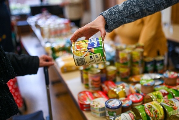 Bild vergr&ouml;&szlig;ern: Privatspenden um neun Prozent gesunken - Deutsche geben knapp 4,65 Milliarden Euro