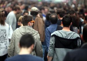 Streeck will breites Maßnahmenpaket bei Social Media