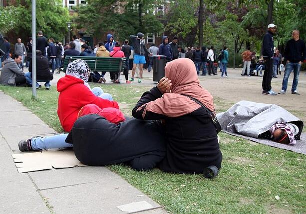 Bild vergr&ouml;&szlig;ern: Özdemir spricht sich für Asylverfahren in Drittstaaten aus