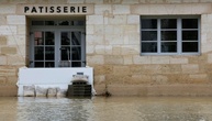 Hochwasser und Wintersturm führen in Frankreich zu Verkehrsstörungen