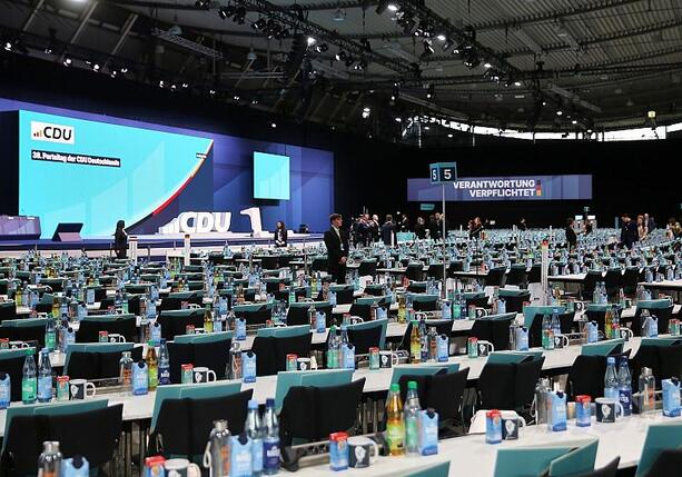Bild vergr&ouml;&szlig;ern: CDU-Parteitag startet - Merz erwartet wegweisende Entscheidungen