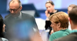 Ex-Kanzlerin Merkel mit großem Applaus bei CDU-Parteitag empfangen