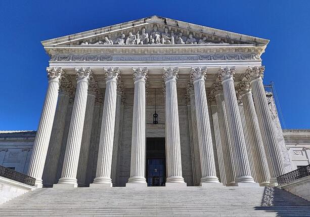 Bild vergr&ouml;&szlig;ern: USA: Supreme Court erklärt Trumps Zölle teilweise für rechtswidrig