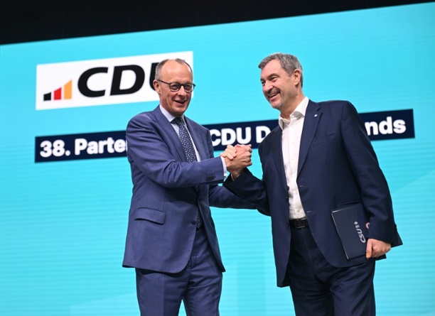 Bild vergr&ouml;&szlig;ern: CDU ringt um Profil: Parteitag sucht Distanz zu SPD - bleibt aber vielfach vage