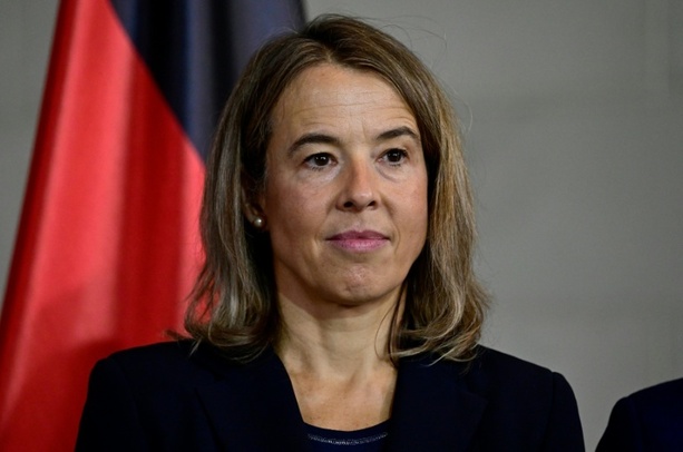 Bild vergr&ouml;&szlig;ern: Handelsblatt: Ulrike Malmendier scheidet als Wirtschaftsweise aus