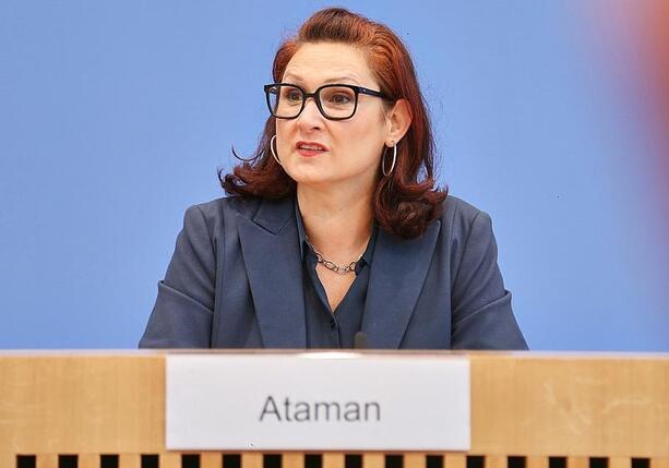 Bild vergr&ouml;&szlig;ern: Ataman wirft Regierung Versäumnisse bei Frauenrechten vor