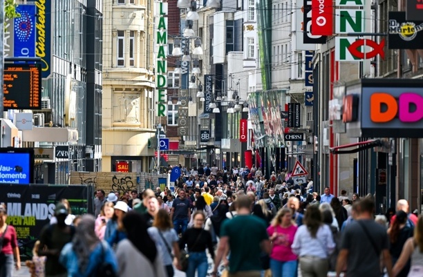 Bild vergr&ouml;&szlig;ern: Unsicherheit bleibt groß: Verbraucherstimmung wenig verändert