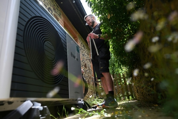 Bild vergr&ouml;&szlig;ern: Kritik an Heizungsplänen der Koalition - offene Fragen bei Mieterschutz und Förderung