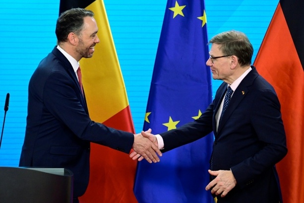 Bild vergr&ouml;&szlig;ern: Wadephul bekräftigt scharfe Kritik an Ungarn wegen Blockade neuer Russland-Sanktionen