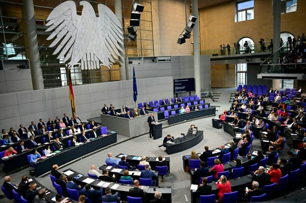 Bild vergr&ouml;&szlig;ern: Bundestag stimmt über Tariftreuegesetz ab