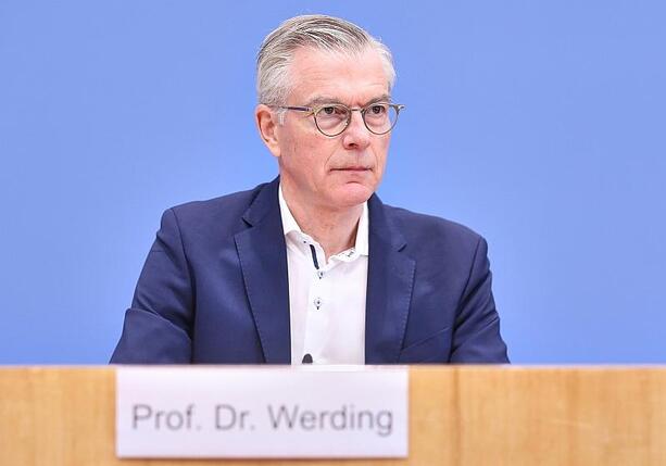 Bild vergr&ouml;&szlig;ern: Wirtschaftsweiser Werding kritisiert neues Tariftreuegesetz