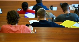 Urteil aus Hessen: KI darf nicht bei Universitätsprüfungen eingesetzt werden