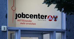 Bundesweit im Februar 81.000 Arbeitslose mehr als vor einem Jahr