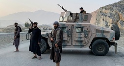 Pakistan bombardiert Kabul und erklärt afghanischen Taliban