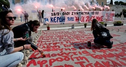 Proteste und Streik: Dritter Jahrestag von schwerstem Zugunglück in Griechenland
