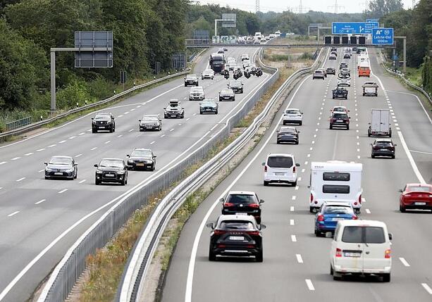 Bild vergr&ouml;&szlig;ern: Beiträge zu Kfz-Versicherung steigen mit zunehmendem Alter deutlich