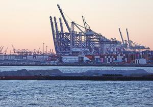 Umfrage: Knappe Mehrheit für härtere Gangart der EU im Zollstreit