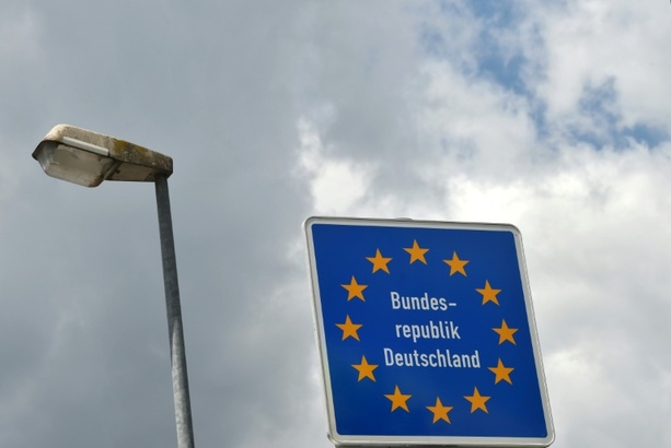 Bild vergr&ouml;&szlig;ern: Asylanträge in der EU 2025 um 19 Prozent gesunken - Sorge mit Blick auf den Iran