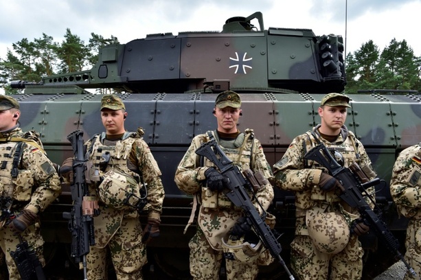 Bild vergr&ouml;&szlig;ern: Wehrbeauftragter: Bundeswehr mit mehr Personal gegen unsichere Weltlage wappnen