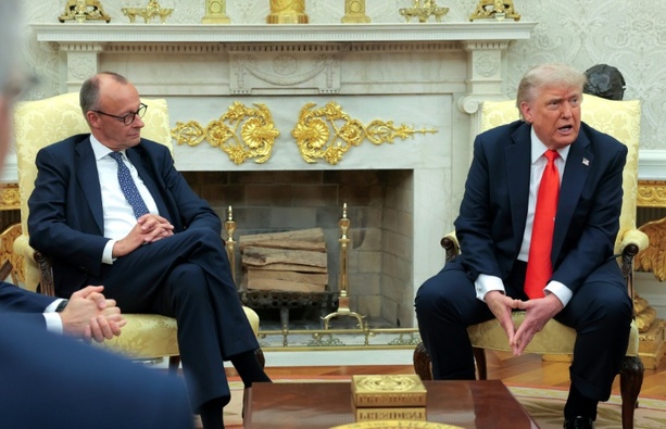 Bild vergr&ouml;&szlig;ern: Vor Treffen mit Trump: Merz berät in Washington mit Wirtschaftsvertretern