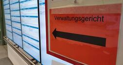 Immer mehr Flüchtlinge klagen gegen Asylbescheid