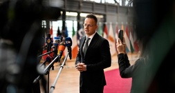 Ungarns Außenminister fordert von Moskau Energielieferungen zu 