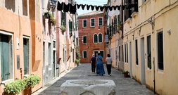 Sozialhilfe für Nicht-EU-Bürger: Langfristiger Aufenthaltstitel darf verlangt werden