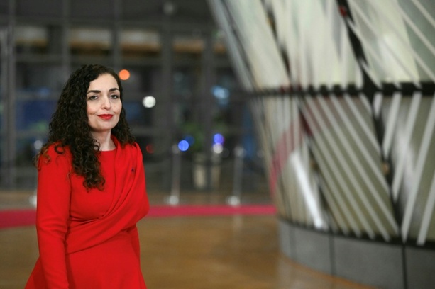 Bild vergr&ouml;&szlig;ern: Präsidentin des Kosovo löst Parlament auf und kündigt Neuwahlen an