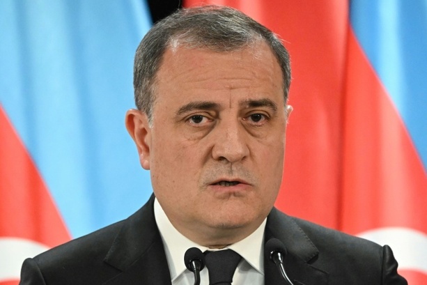 Bild vergr&ouml;&szlig;ern: Nach Drohneneinschlag: Aserbaidschan evakuiert Diplomaten aus Iran