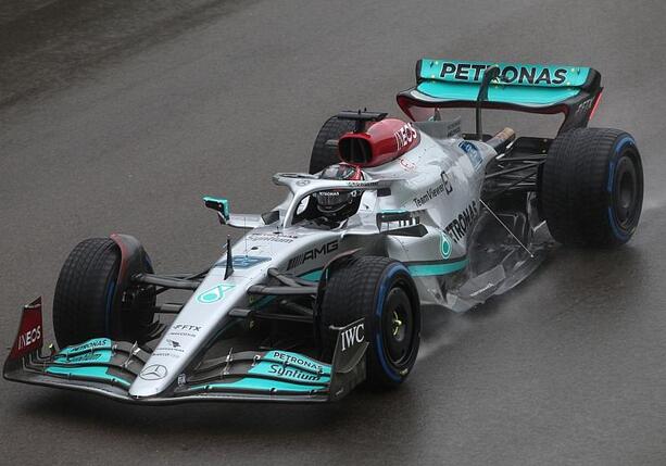 Bild vergr&ouml;&szlig;ern: Russell sichert sich Poleposition für Saisonauftakt in Melbourne