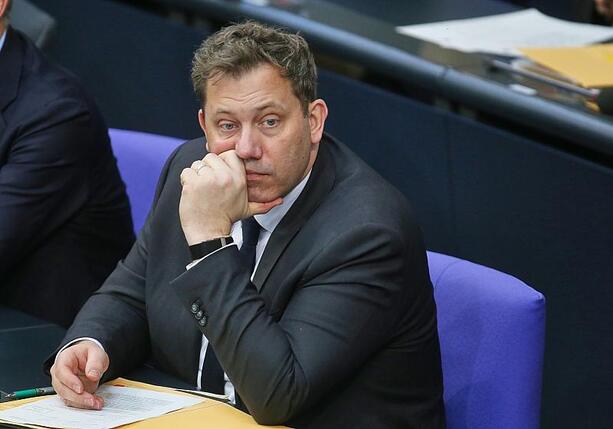 Bild vergr&ouml;&szlig;ern: Finanzminister: Ressorts erfüllen Ein-Prozent-Sparziel