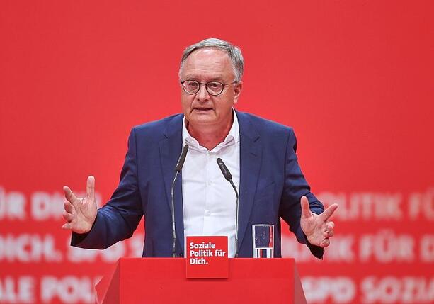 Bild vergr&ouml;&szlig;ern: Baden-Württembergs SPD-Chef kündigt Rückzug an