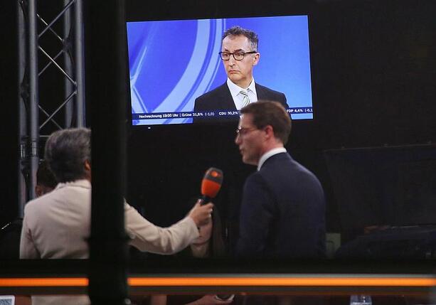 Bild vergr&ouml;&szlig;ern: Hagel: Regierungsbildungsauftrag liegt jetzt bei den Grünen