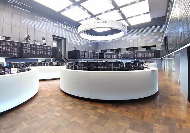 Bild vergr&ouml;&szlig;ern: Dax startet schwach - Öl und Gas erneut massiv verteuert