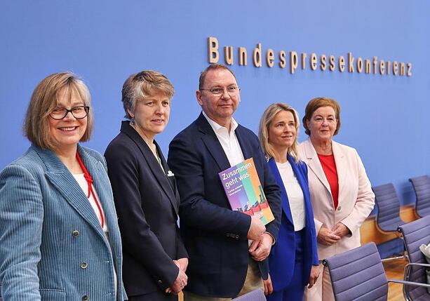 Bild vergr&ouml;&szlig;ern: Neues Sozialstaatsbündnis gegründet