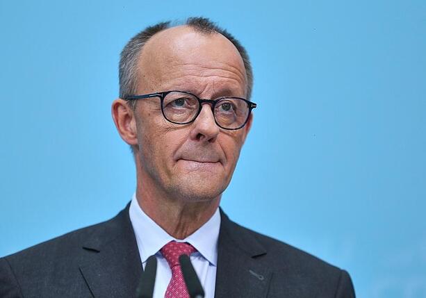 Bild vergr&ouml;&szlig;ern: Forsa: Union bleibt vor AfD - Mehrheit mit Merz unzufrieden