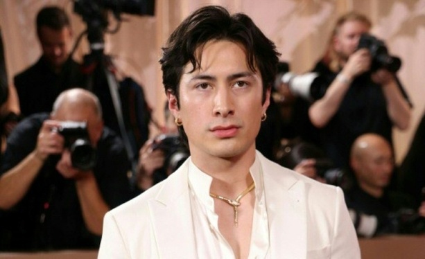 Bild vergr&ouml;&szlig;ern: Serienhit Heated Rivalry: Hauptdarsteller Williams verurteilt Hasskommentare