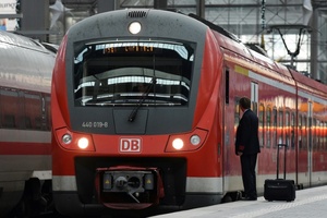 Klima-Allianz und Unternehmen dringen auf Stärkung öffentlicher Verkehrsmittel