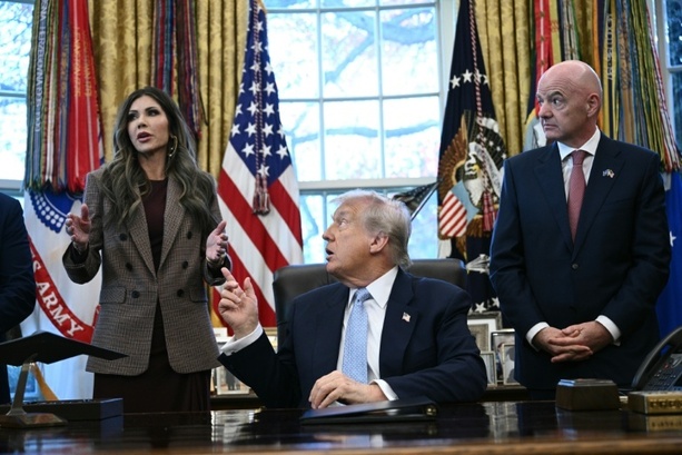 Bild vergr&ouml;&szlig;ern: Fifa-Chef: Trump heißt iranische Mannschaft trotz Iran-Krieg bei WM in den USA willkommen