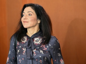 Bundesregierung reguliert Preissetzung an Tankstellen und gibt Ölreserven frei